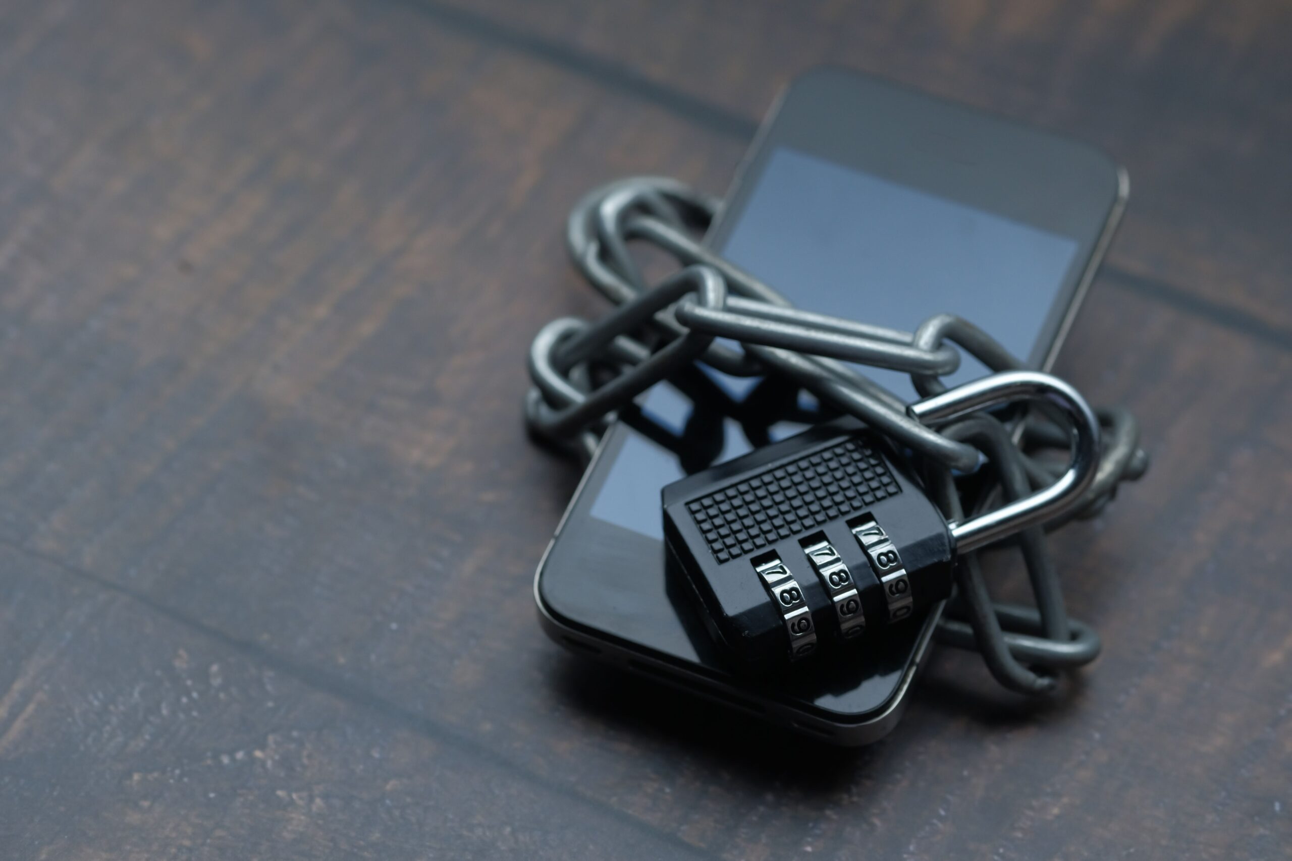 Smartphone security lock representing OTP aur phishing scam protection